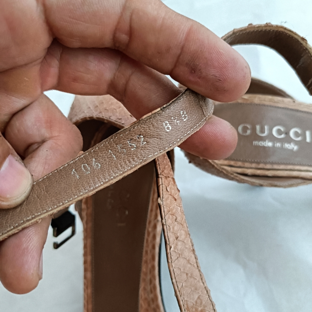Gucci Sandal luxury  Snake Skin Ankle Strap Heels sz 8.5B - Picture 14 of 15